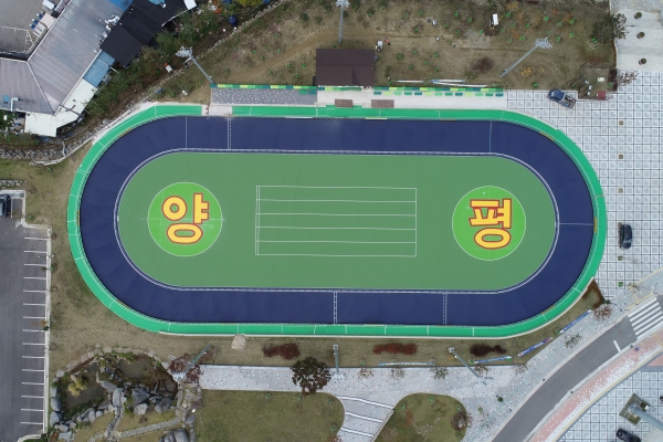 국제규격 롤러경기장 조성된 모습
