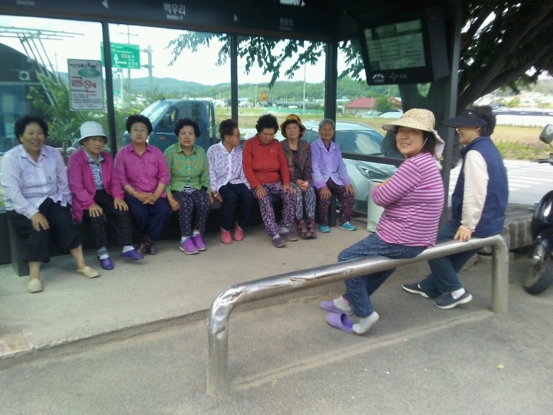 "백사면 백 우리 클린이천 우수마을 평가에서 장려상 수상"