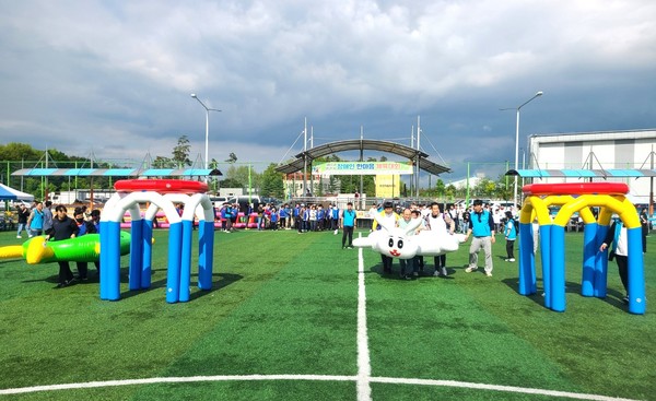 이천시가 제44회 장애인의 날 기념 '제13회 이천시 장애인 한마음 체육대회'를 개최했다. [사진=이천시]